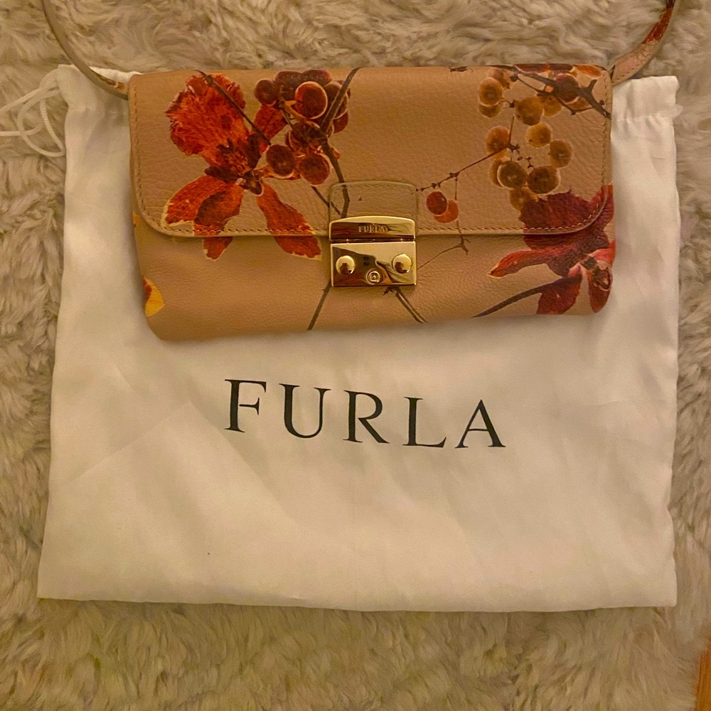 NWOT Limited Edition Authentic Furla Acacia & Mirto Leather Crossbody Bag